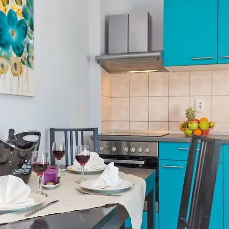 Inat Guest house 3*
