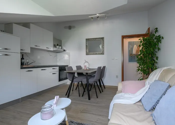 Gasthuis Inat 3*